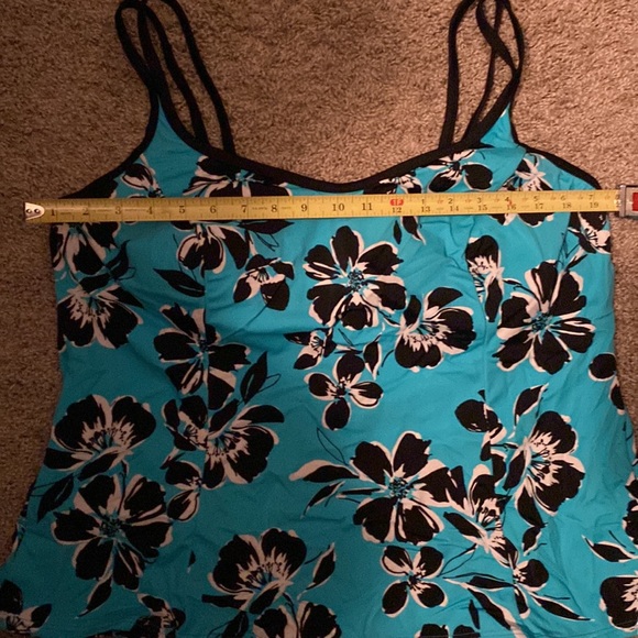 Miracle Suit Tankini size 22, pretty floral print - Picture 3 of 3